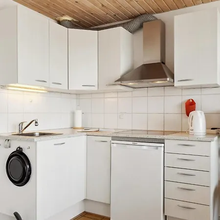 2 Bedroom Amazing In Feriehus Tranekær